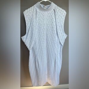 NO BRAND LISTED size 4X, white dress with grayish blue dots and white beads.